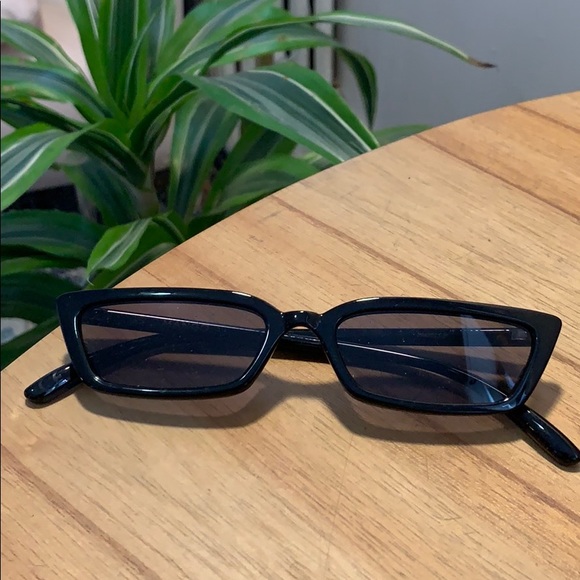 Accessories - Tiny black square sunglasses